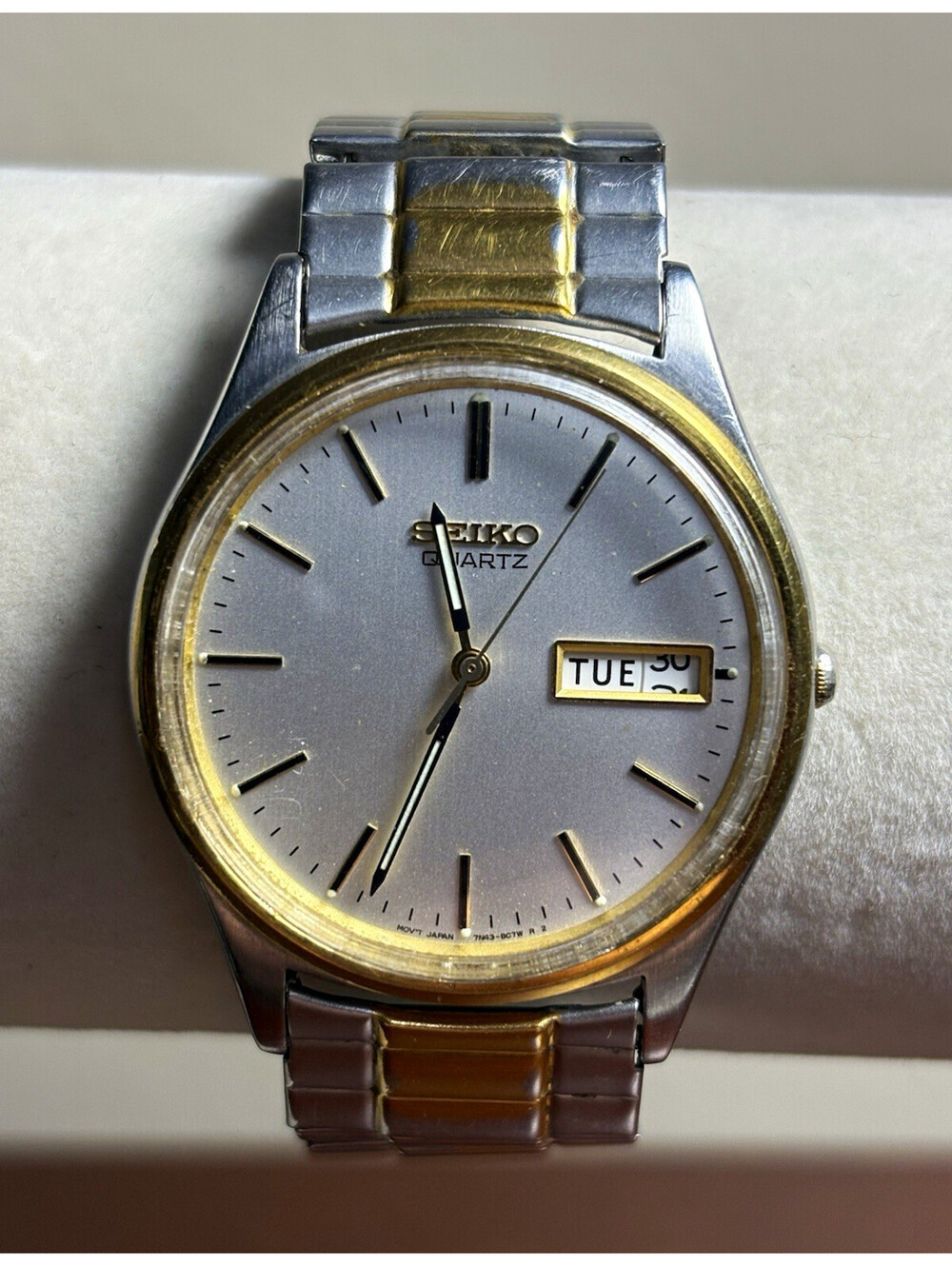 Vintage Seiko 7N43-8A39 Quartz Two-Tone Men's Watch Day/Date Silver Dial 1994